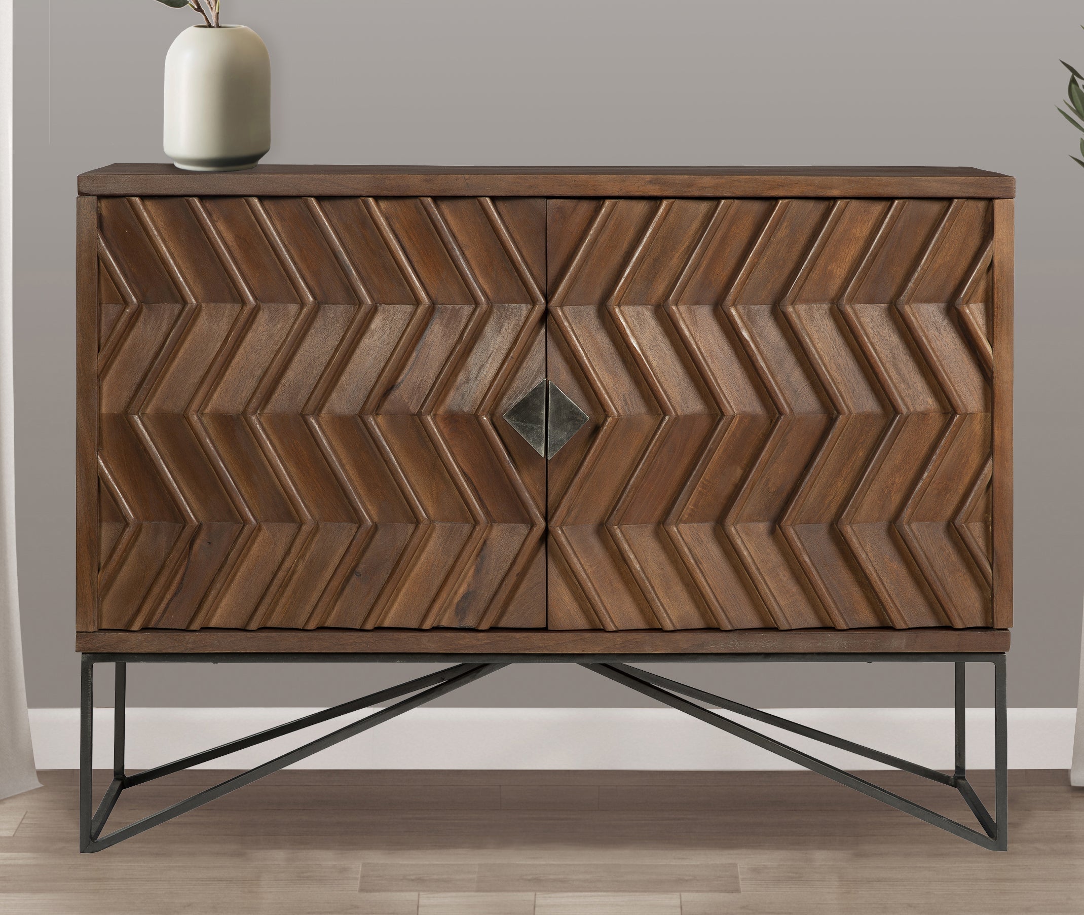 Accent & Chairside Chests