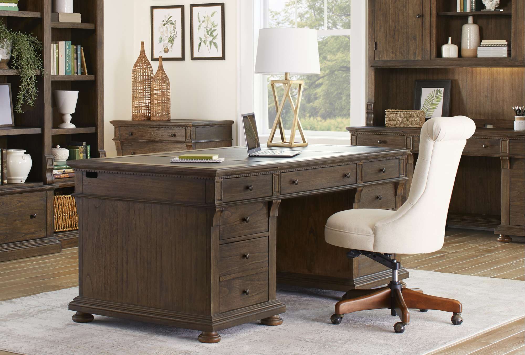 Wellington Estates Office Executive Desk