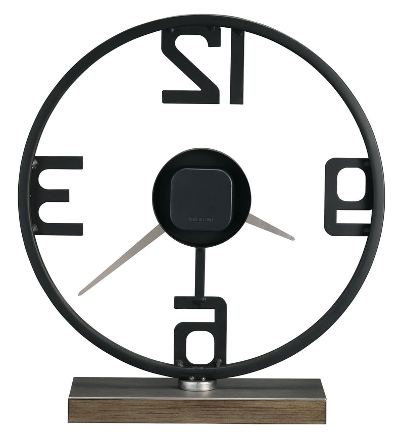 Hollis Accent Clock